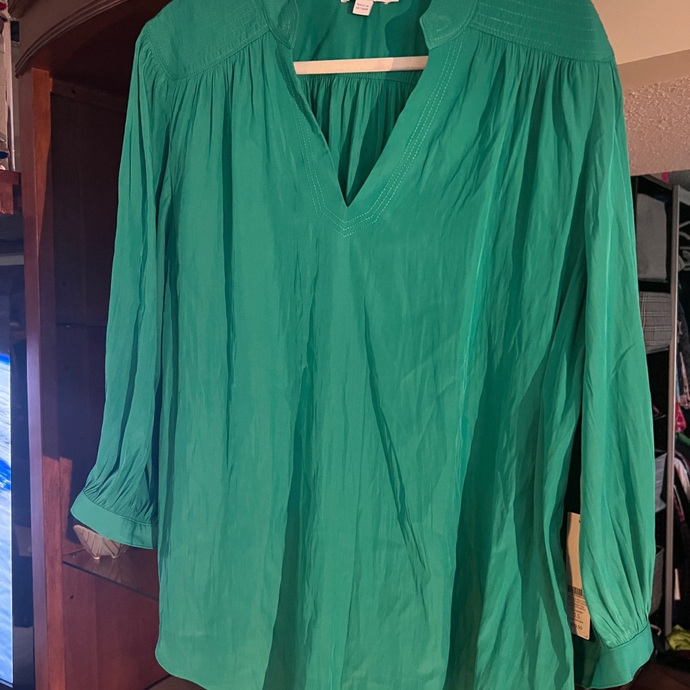 NWT Chicos Crinkle POLY Blouse Harbor green